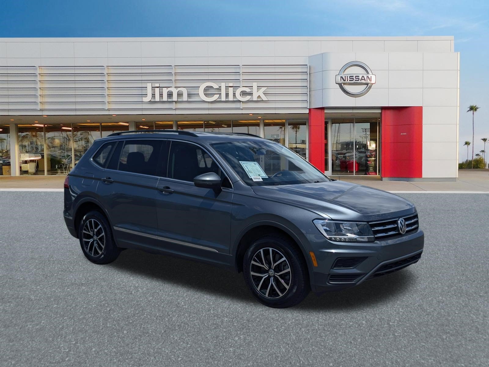 2021 Volkswagen Tiguan SE R-Line Black in Gray — front three-quarter view